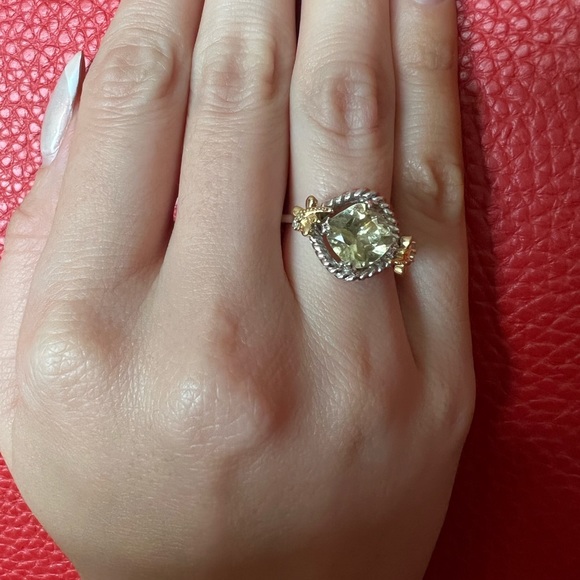 VIOLA ring green amethyst stone v
18K 0.03T W - Picture 3 of 6